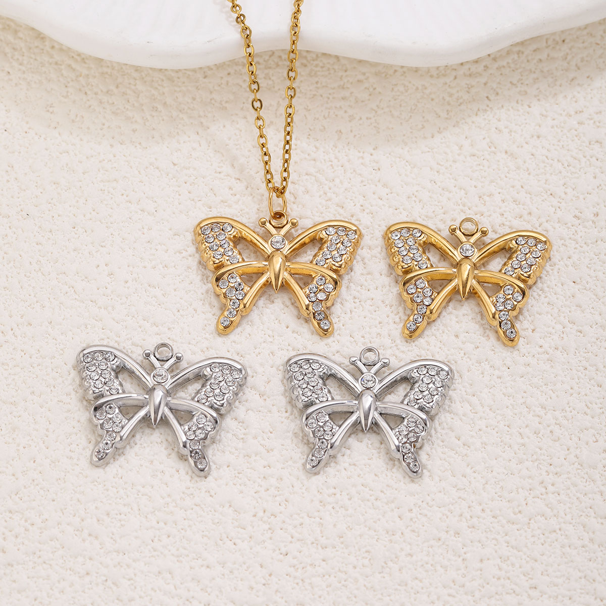1/3Pcs Hollow Butterfly Charms - Butterfly Pendant Necklace 评论和价格